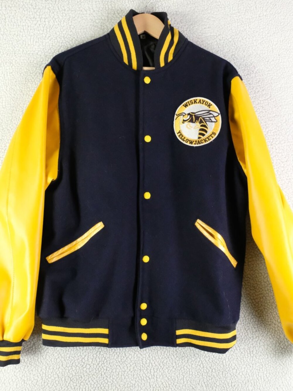 Yellowjackets Varsity Jacket Mens Medium Blue Yellow Letterman Embroidered Tv